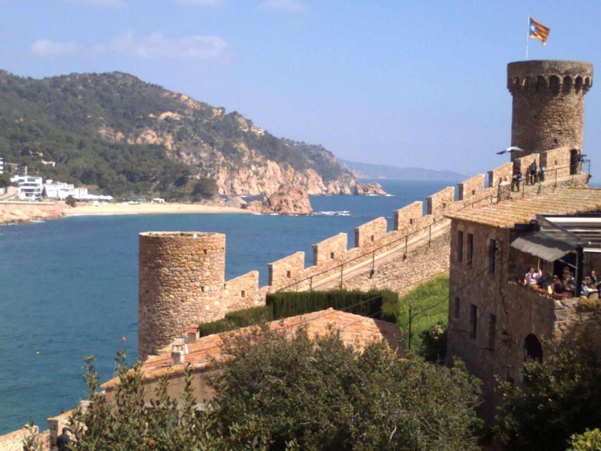 Apartamento Pau Picasso Con Terraza Tossa De Mar Bagian luar foto