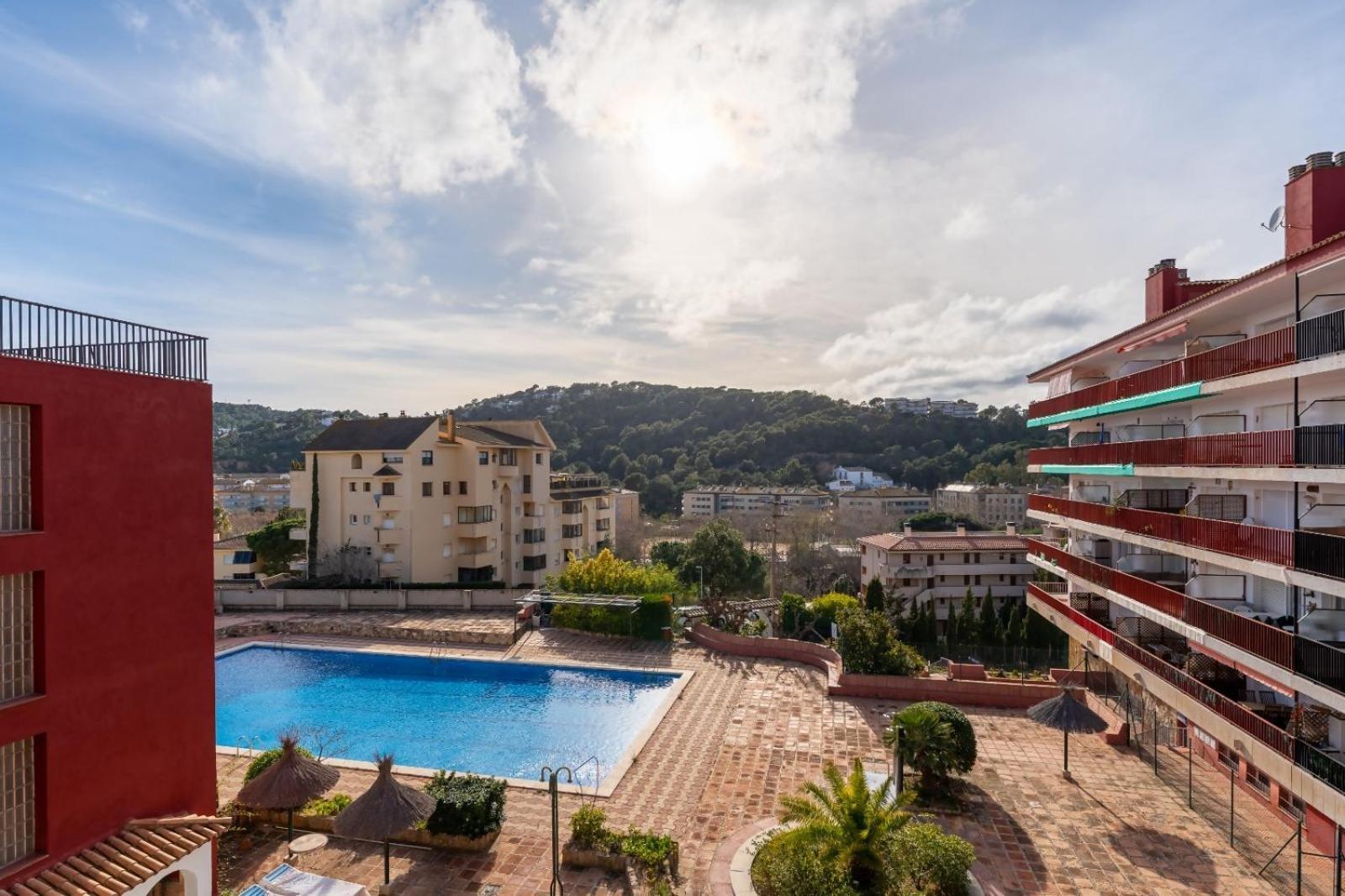 Apartamento Pau Picasso Con Terraza Tossa De Mar Bagian luar foto